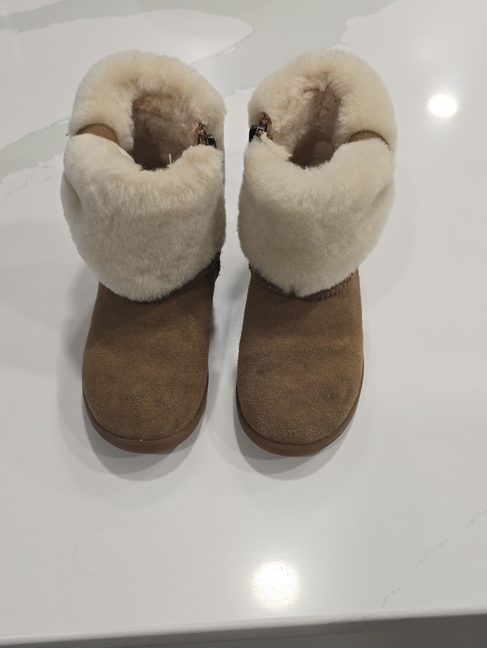 Girls UGG Chestnut Suede Ramona Boots with Cream Bow Shearling Collar Size 12